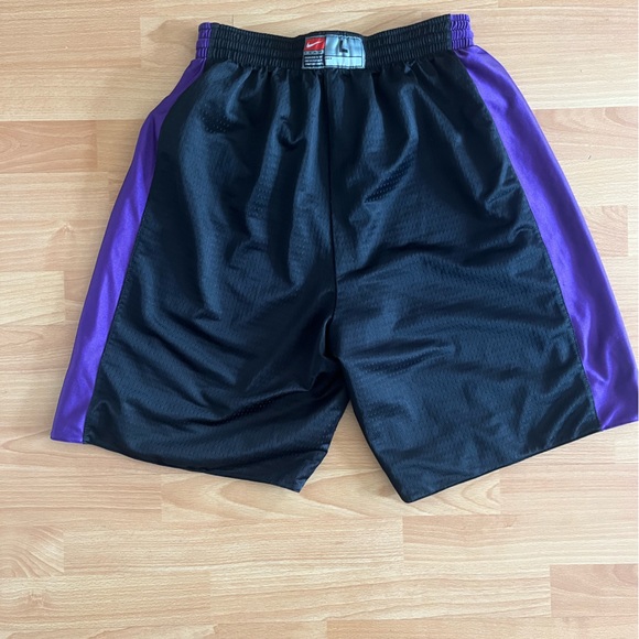 Raptors Nike basketball shorts - Picture 4 of 5